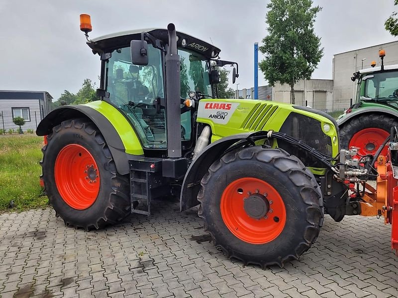 Traktor от тип CLAAS Arion 620 mit Dücker DUA 800 Ausleger und 2 Werkzeugen, Gebrauchtmaschine в Itterbeck (Снимка 2)