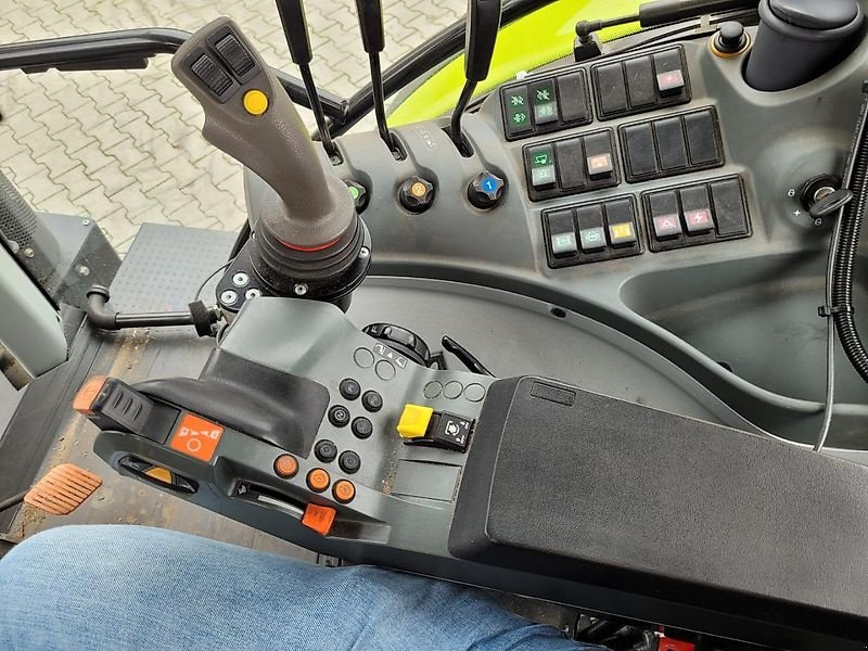 Traktor от тип CLAAS Arion 620 mit Dücker DUA 800 Ausleger und 2 Werkzeugen, Gebrauchtmaschine в Itterbeck (Снимка 10)