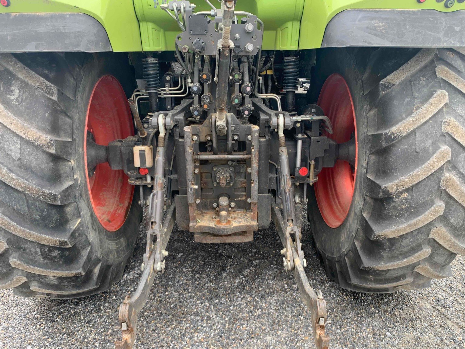 Traktor типа CLAAS ARION 620 T4I CIS, Gebrauchtmaschine в ORLEIX (Фотография 5)