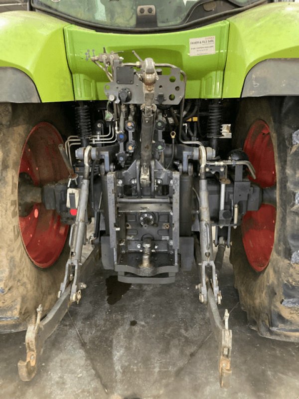 Traktor des Typs CLAAS ARION 620 T4I CIS, Gebrauchtmaschine in CHATEAU GAILLARD (Bild 6)