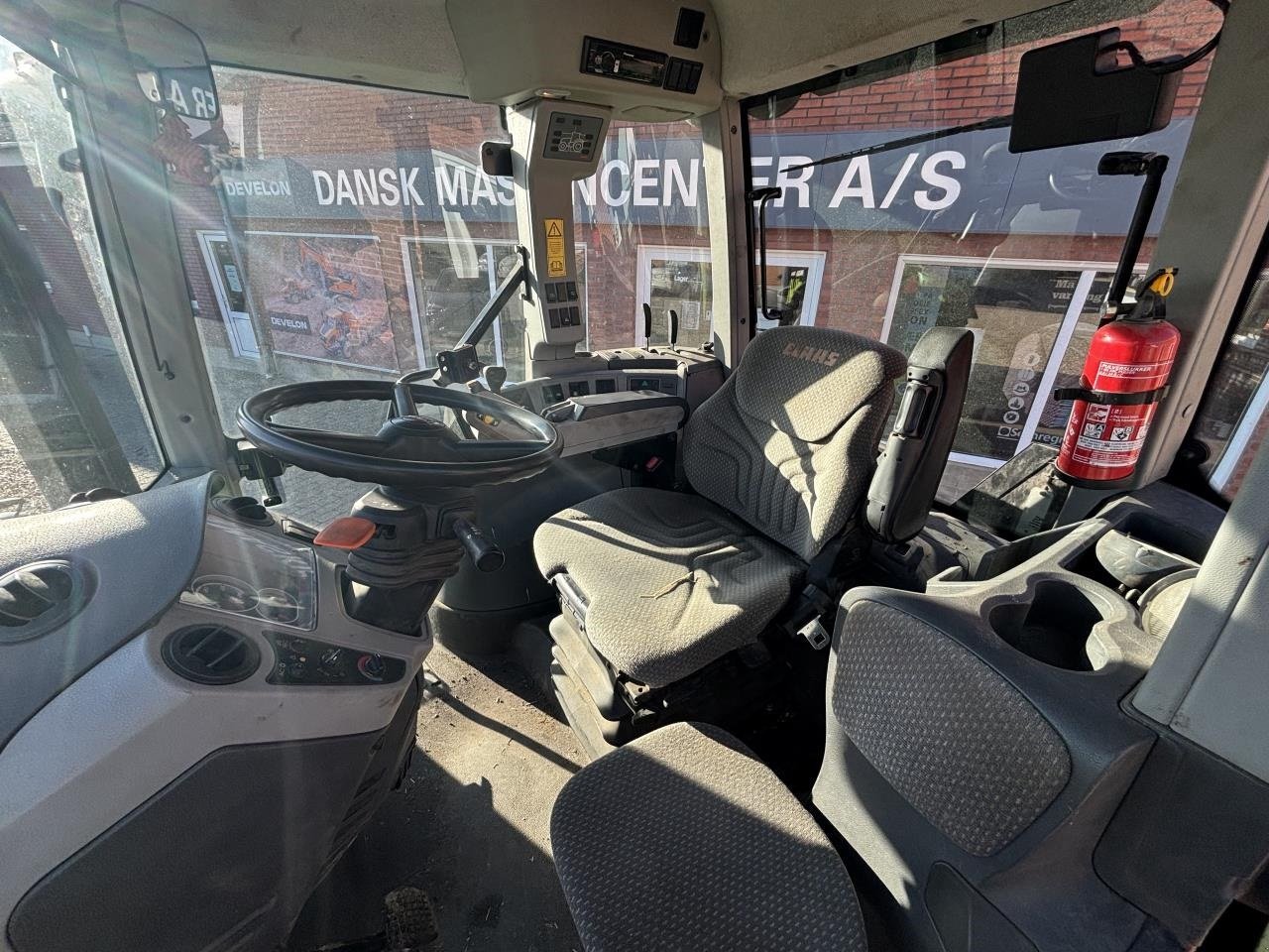 Traktor typu CLAAS ARION 620, Gebrauchtmaschine w Videbæk (Zdjęcie 9)