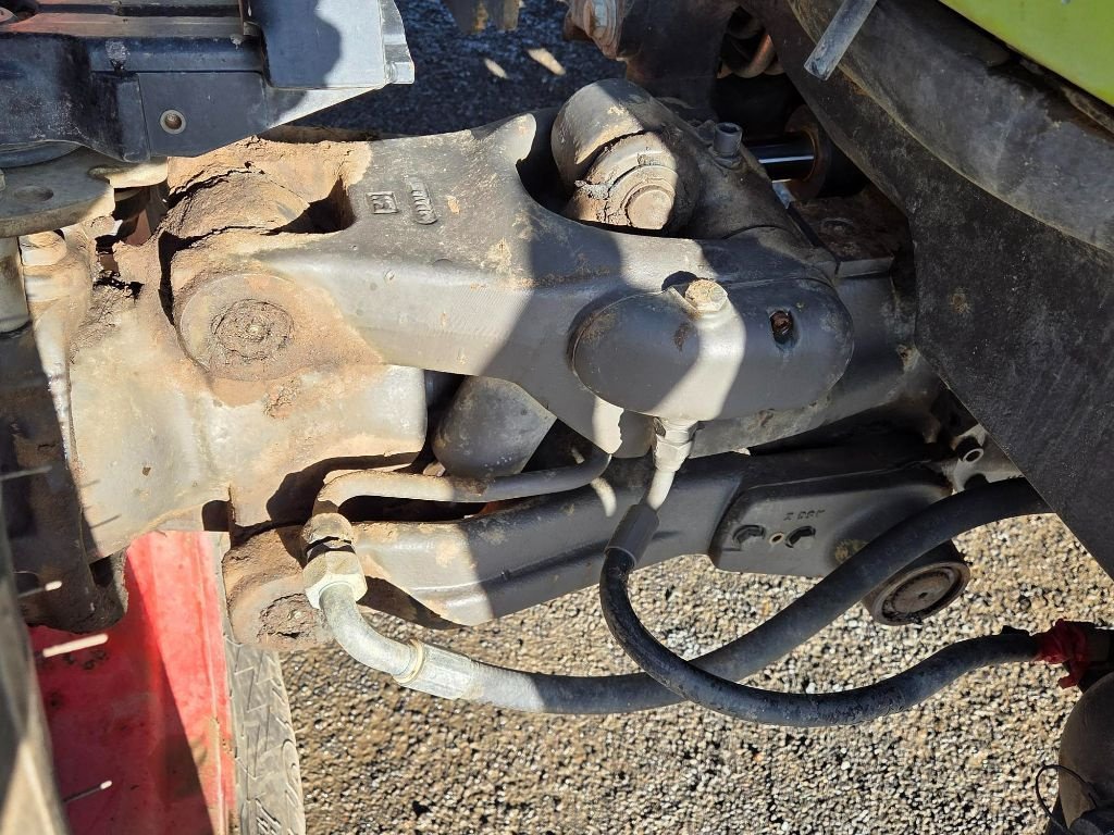 Traktor от тип CLAAS Arion 620, Gebrauchtmaschine в VILLAINES LA JUHEL (Снимка 4)