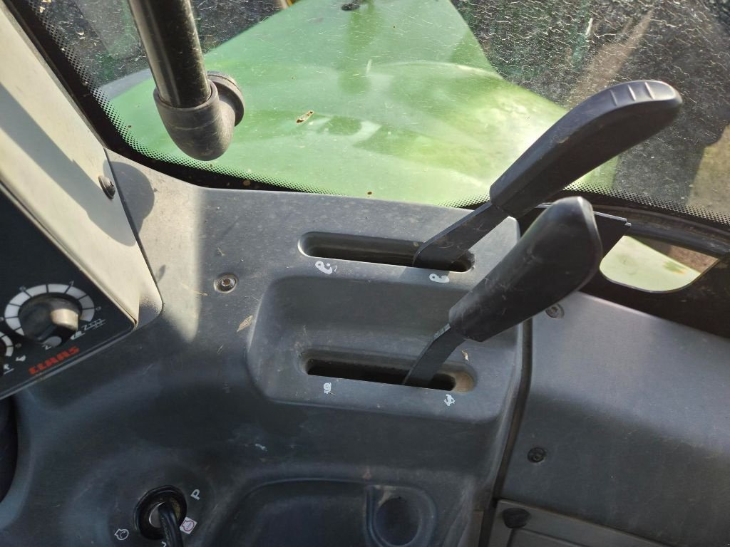 Traktor tip CLAAS ARION 620, Gebrauchtmaschine in SAINTENY (Poză 5)