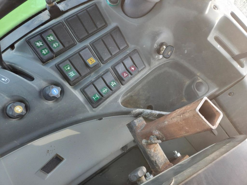 Traktor tip CLAAS ARION 620, Gebrauchtmaschine in SAINTENY (Poză 3)