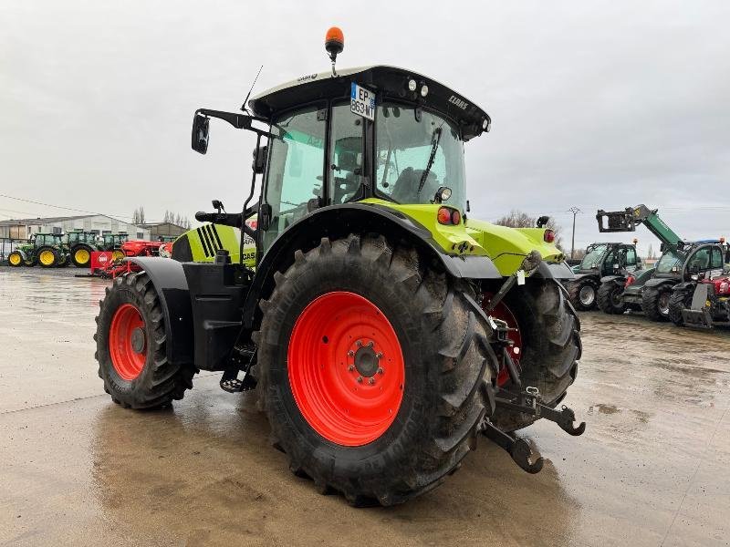 Traktor del tipo CLAAS ARION 620, Gebrauchtmaschine en Richebourg (Imagen 4)