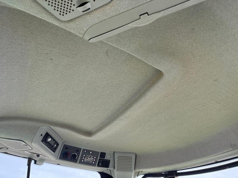 Traktor del tipo CLAAS ARION 620, Gebrauchtmaschine en Richebourg (Imagen 9)