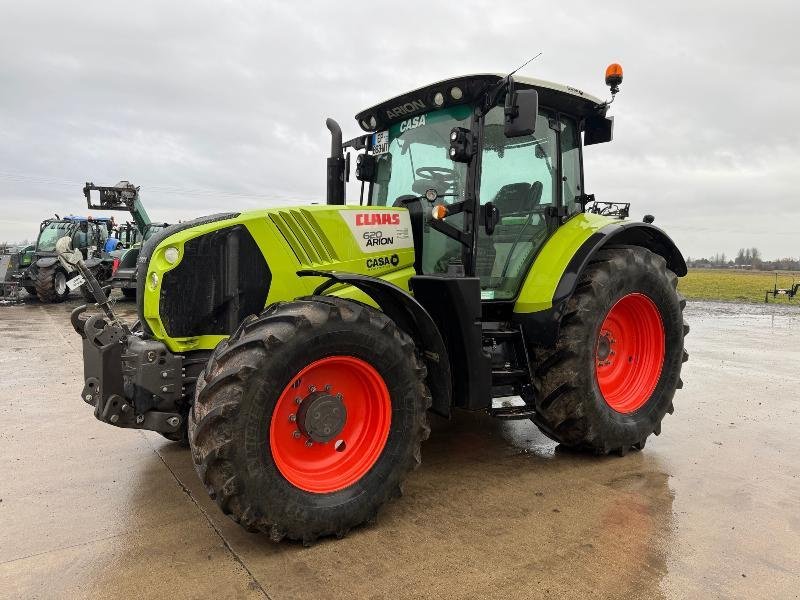 Traktor del tipo CLAAS ARION 620, Gebrauchtmaschine en Richebourg (Imagen 1)