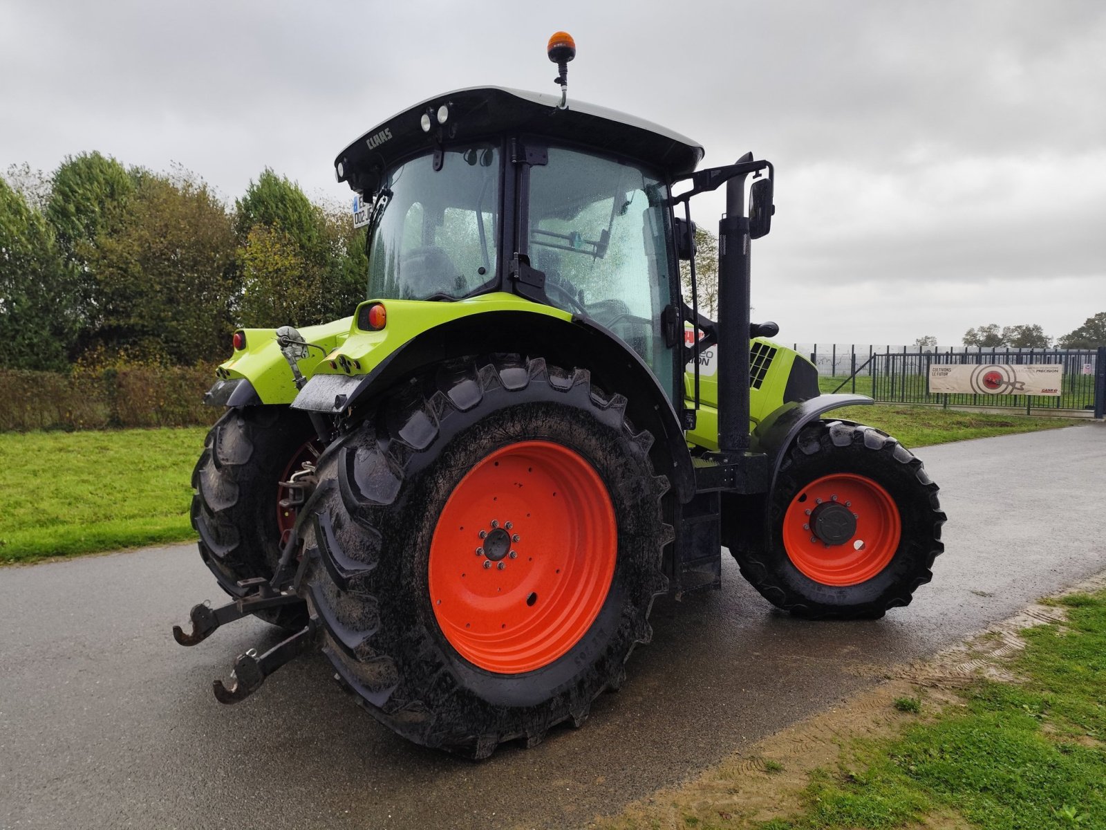 Traktor Türe ait CLAAS ARION 620, Gebrauchtmaschine içinde Le Horps (resim 2)