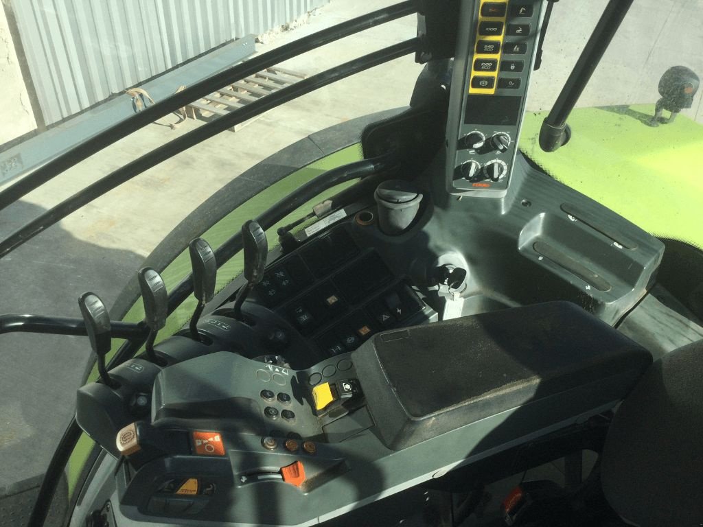 Traktor of the type CLAAS ARION 620, Gebrauchtmaschine in azerailles (Picture 11)