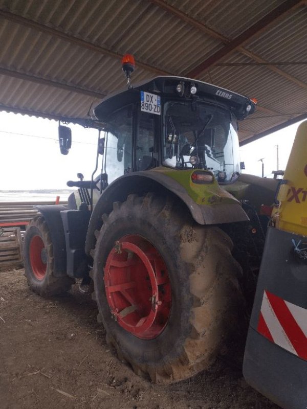 Traktor of the type CLAAS ARION 620, Gebrauchtmaschine in ENNEZAT (Picture 4)