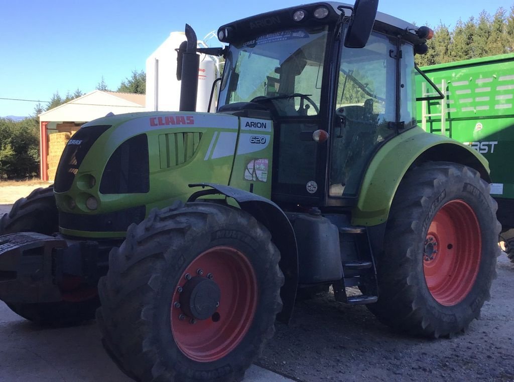 Traktor a típus CLAAS ARION 620, Gebrauchtmaschine ekkor: SAINTE GENEVIEVE SUR AGENCE (Kép 1)