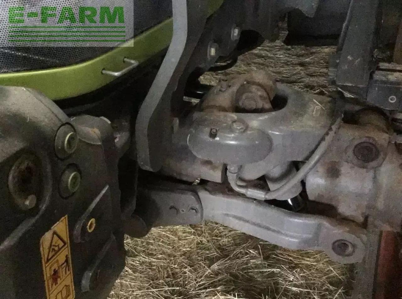 Traktor Türe ait CLAAS arion 620, Gebrauchtmaschine içinde SAINTE-GENEVIÈVE-SUR-ARGENCE (resim 4)