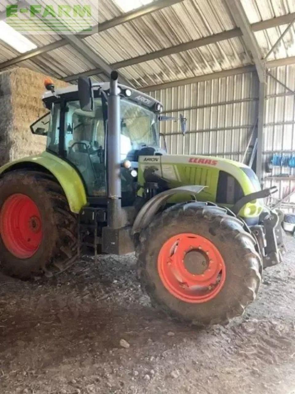 Traktor del tipo CLAAS arion 620, Gebrauchtmaschine en SAINTE-GENEVIÈVE-SUR-ARGENCE (Imagen 3)