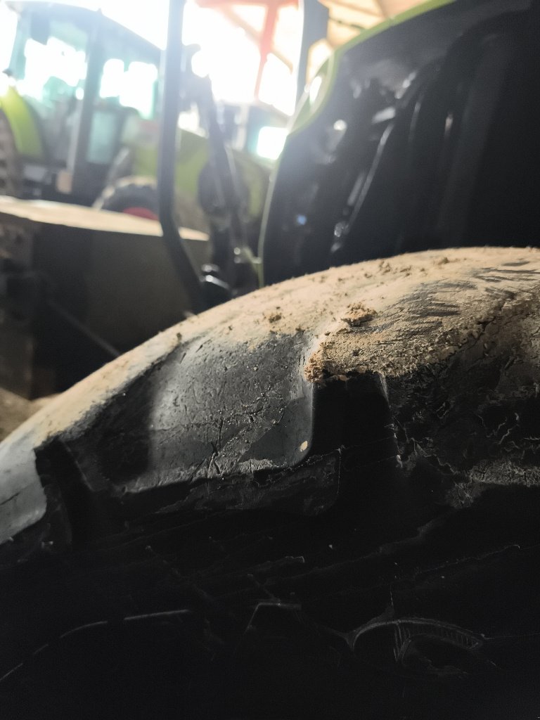 Traktor tipa CLAAS ARION 620, Gebrauchtmaschine u LABASTIDE MURAT (Slika 8)