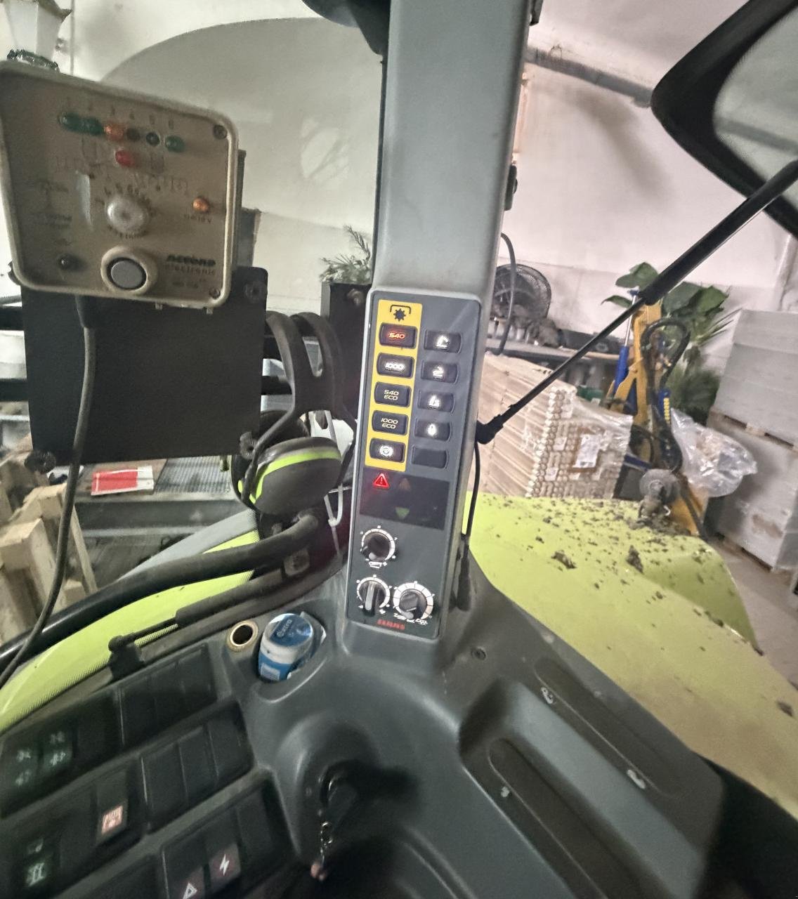 Traktor typu CLAAS Arion 620, Gebrauchtmaschine v Könnern (Obrázek 9)