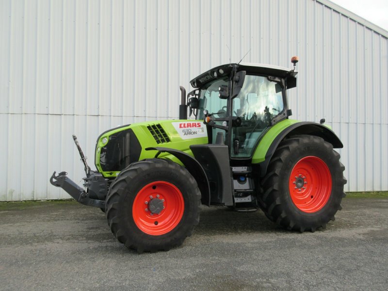 Traktor des Typs CLAAS ARION 630 ADVANCE, Gebrauchtmaschine in PLOUIGNEAU (Bild 1)