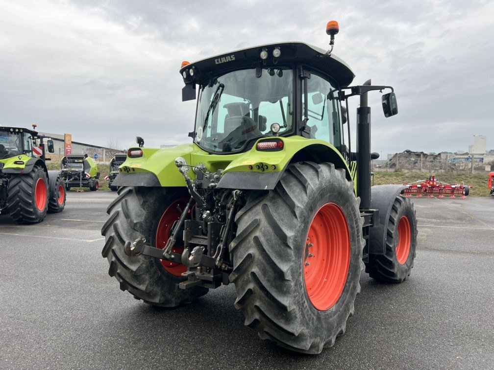 Traktor des Typs CLAAS ARION 630 CEBIS T4I, Gebrauchtmaschine in Aubiet (Bild 5)