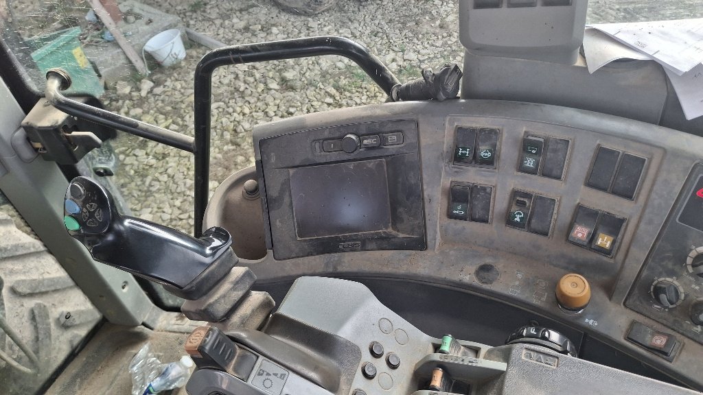 Traktor του τύπου CLAAS ARION 630 CEBIS, Gebrauchtmaschine σε BRAS SUR MEUSE (Φωτογραφία 11)
