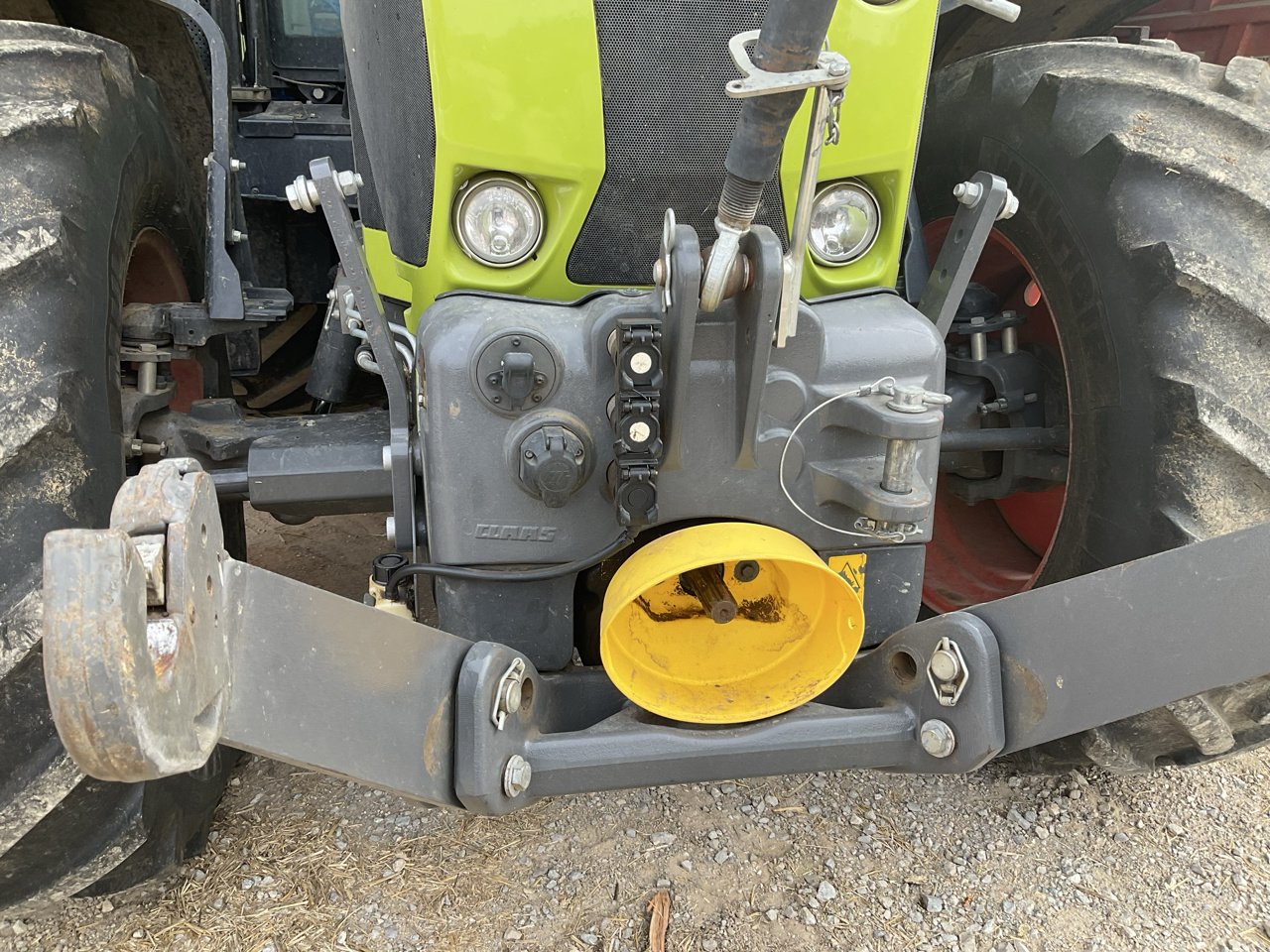 Traktor του τύπου CLAAS ARION 630 CEBIS, Gebrauchtmaschine σε MORLHON LE HAUT (Φωτογραφία 9)