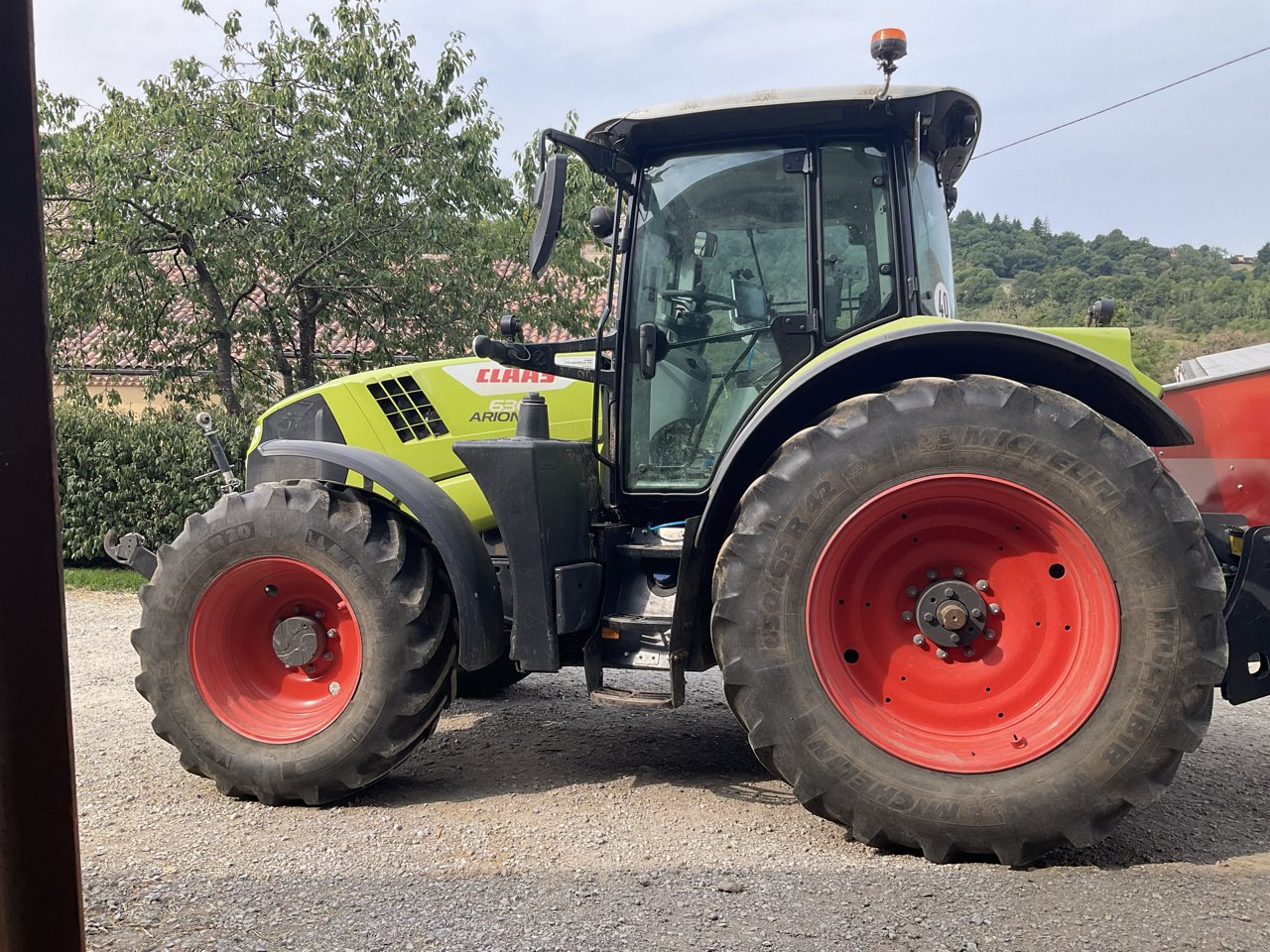 Traktor του τύπου CLAAS ARION 630 CEBIS, Gebrauchtmaschine σε MORLHON LE HAUT (Φωτογραφία 2)