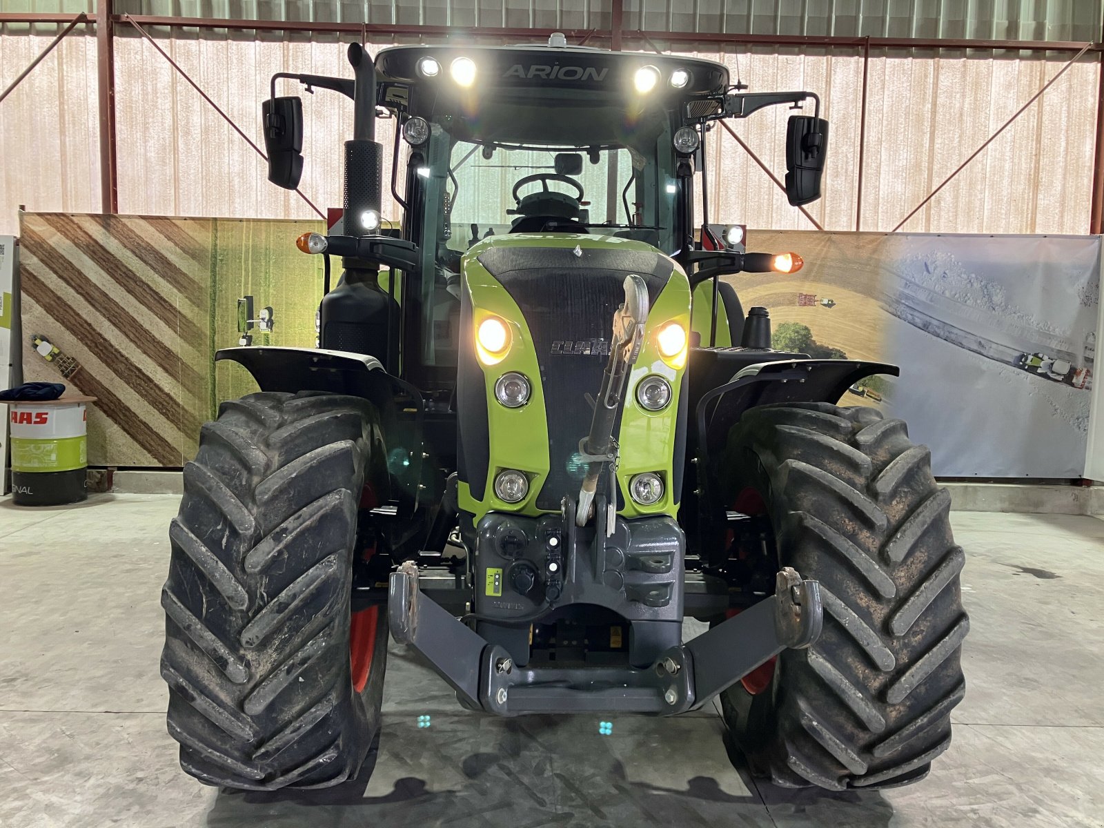 Traktor of the type CLAAS ARION 630 CIS+, Gebrauchtmaschine in VAROIS & CHAIGNOT (Picture 3)