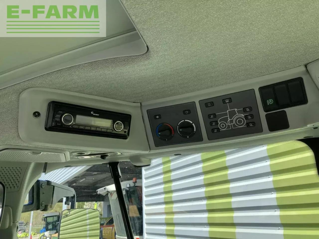 Traktor van het type CLAAS arion 630 cis electropilot CIS, Gebrauchtmaschine in AILLAS (33 - GIRONDE) (Foto 8)