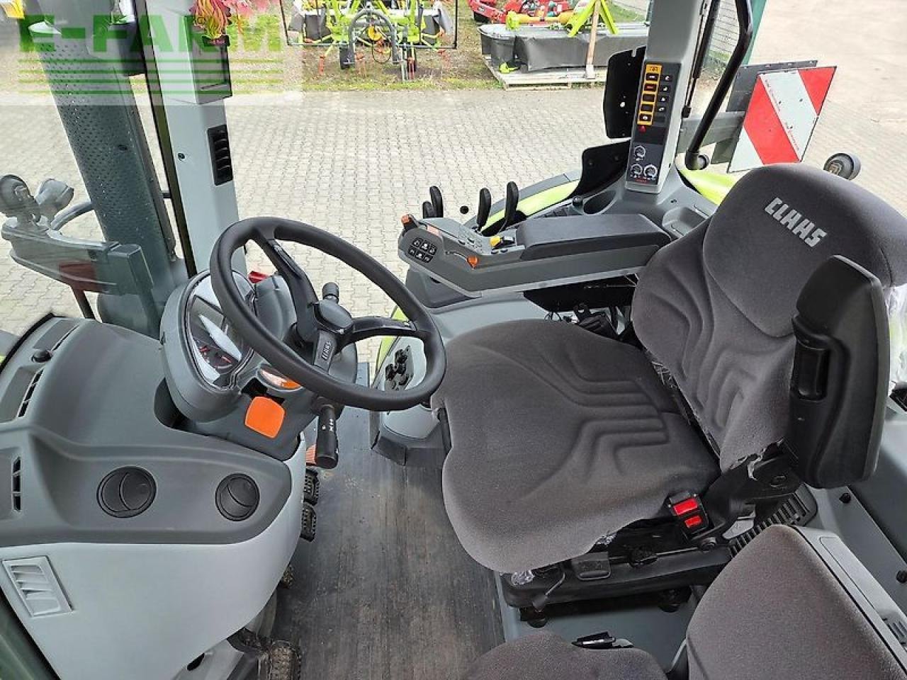 Traktor des Typs CLAAS arion 630 cis, Gebrauchtmaschine in NEUENDORF AM SPECK (Bild 5)