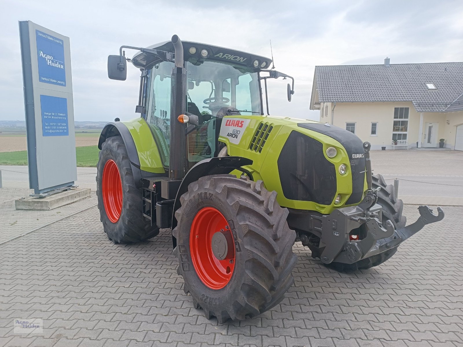 Traktor типа CLAAS Arion 630 CIS, Gebrauchtmaschine в Moosthenning (Фотография 1)
