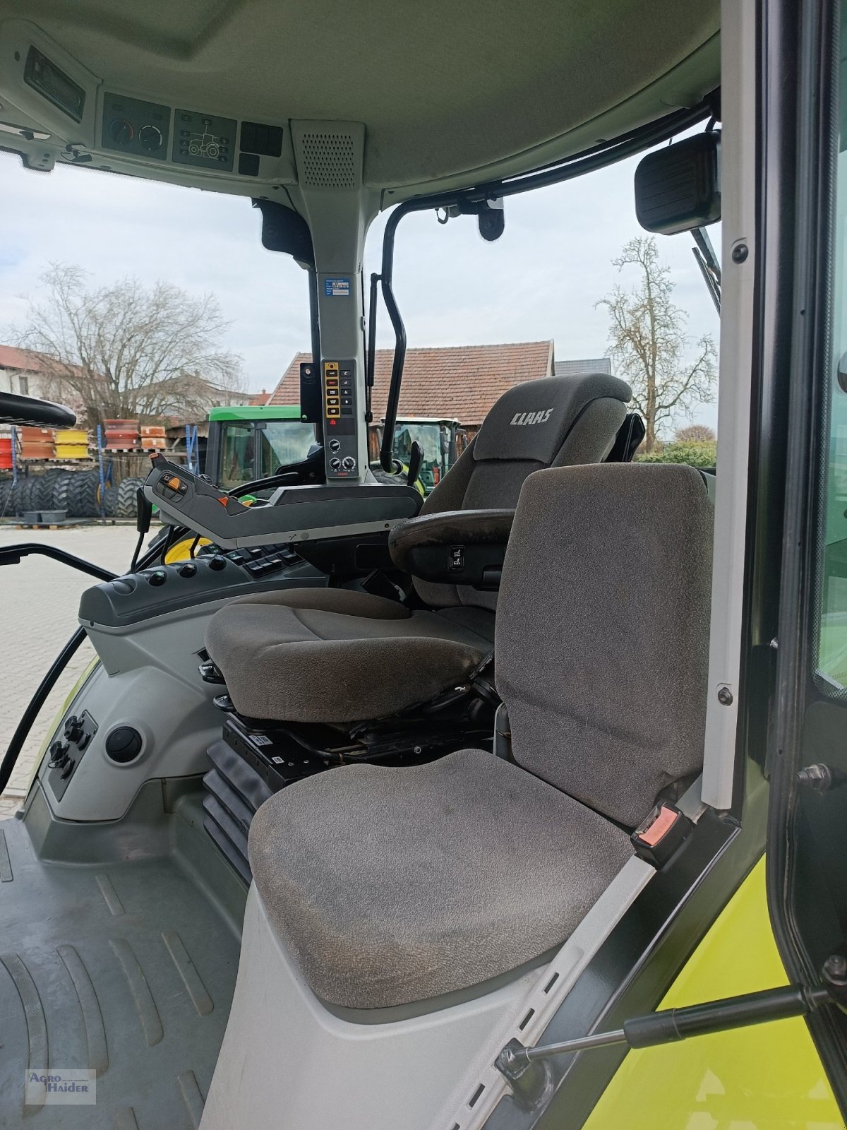 Traktor типа CLAAS Arion 630 CIS, Gebrauchtmaschine в Moosthenning (Фотография 10)