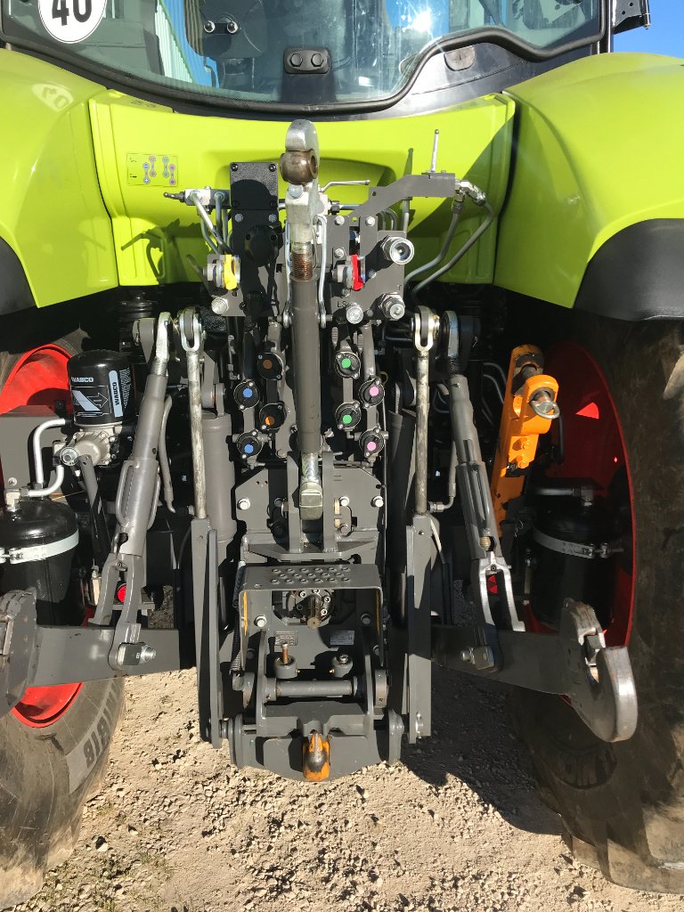 Traktor του τύπου CLAAS ARION 630 CIS, Gebrauchtmaschine σε MORLHON LE HAUT (Φωτογραφία 5)