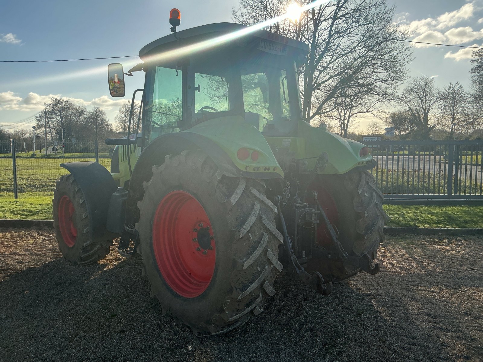 Traktor Türe ait CLAAS ARION 630 CIS, Gebrauchtmaschine içinde ST CLEMENT DE LA PLACE (resim 8)