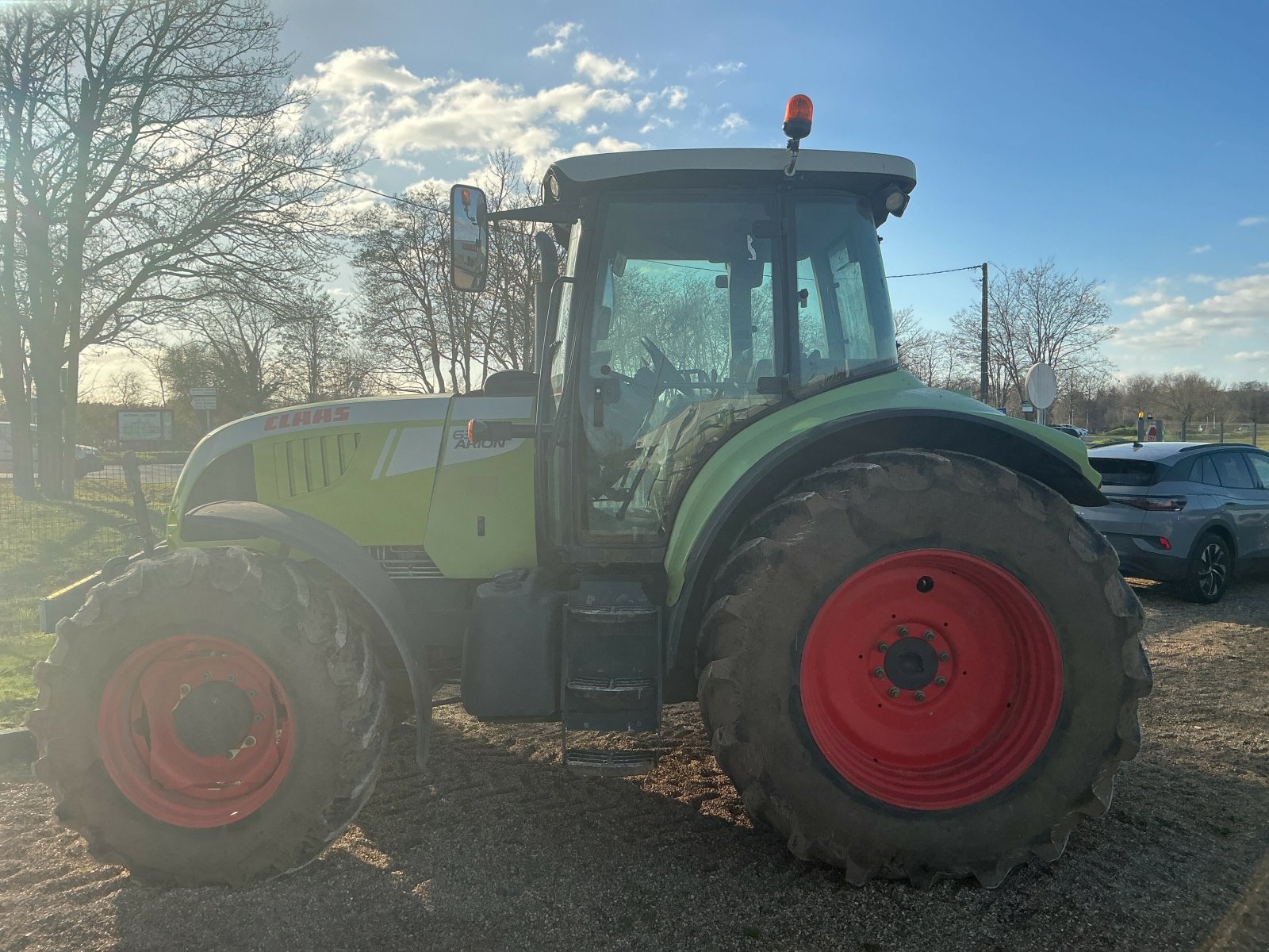 Traktor Türe ait CLAAS ARION 630 CIS, Gebrauchtmaschine içinde ST CLEMENT DE LA PLACE (resim 9)