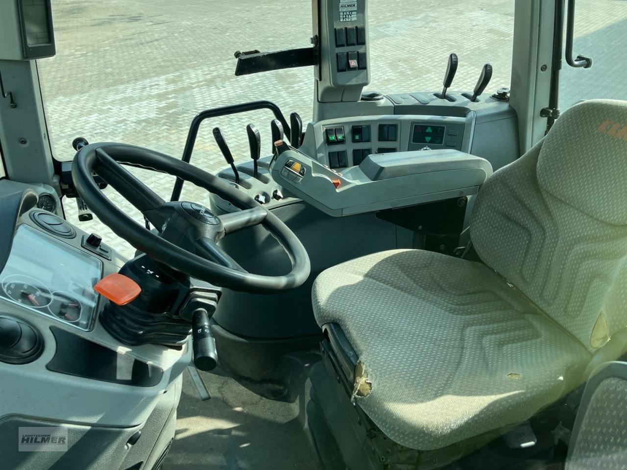 Traktor типа CLAAS Arion 630 CIS, Gebrauchtmaschine в Moringen (Фотография 4)