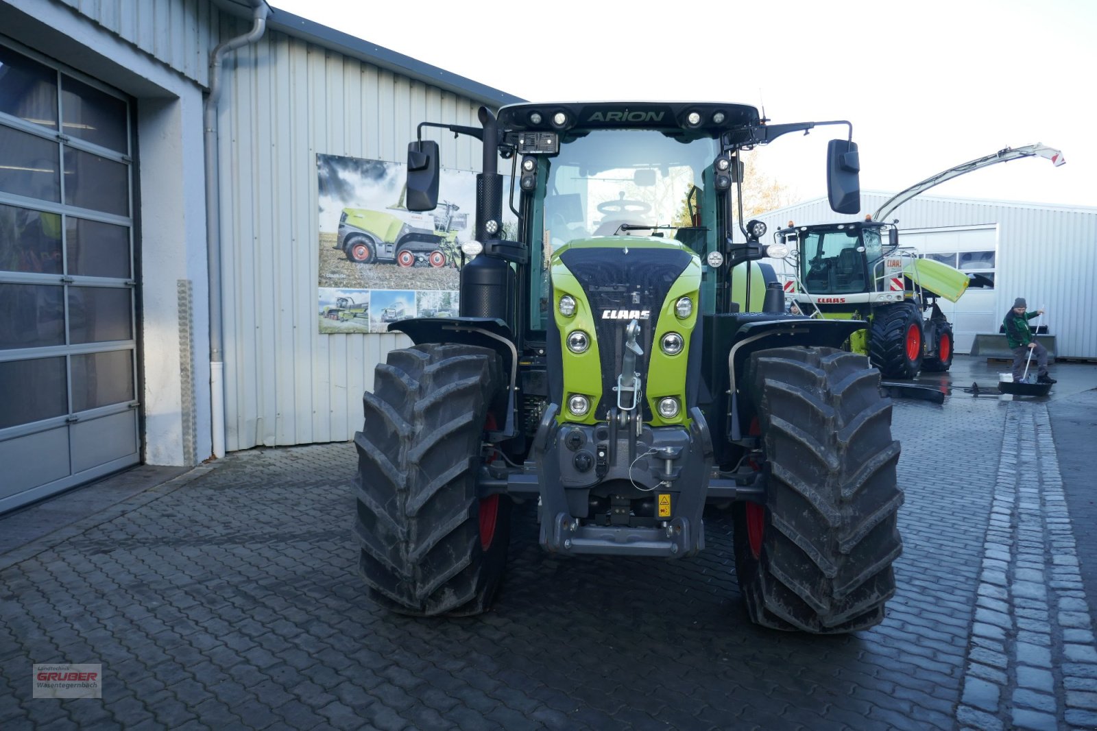 Traktor van het type CLAAS Arion 630 CMATIC CEBIS, Gebrauchtmaschine in Dorfen (Foto 2)