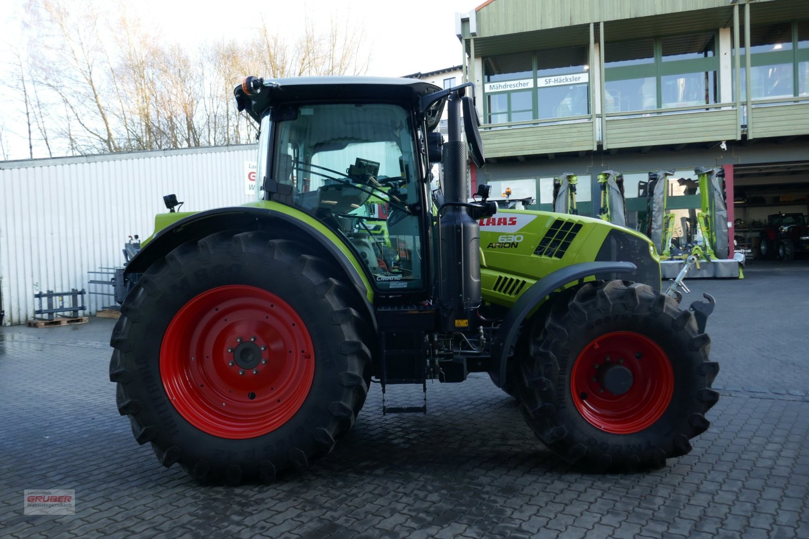 Traktor van het type CLAAS Arion 630 CMATIC CEBIS, Gebrauchtmaschine in Dorfen (Foto 3)