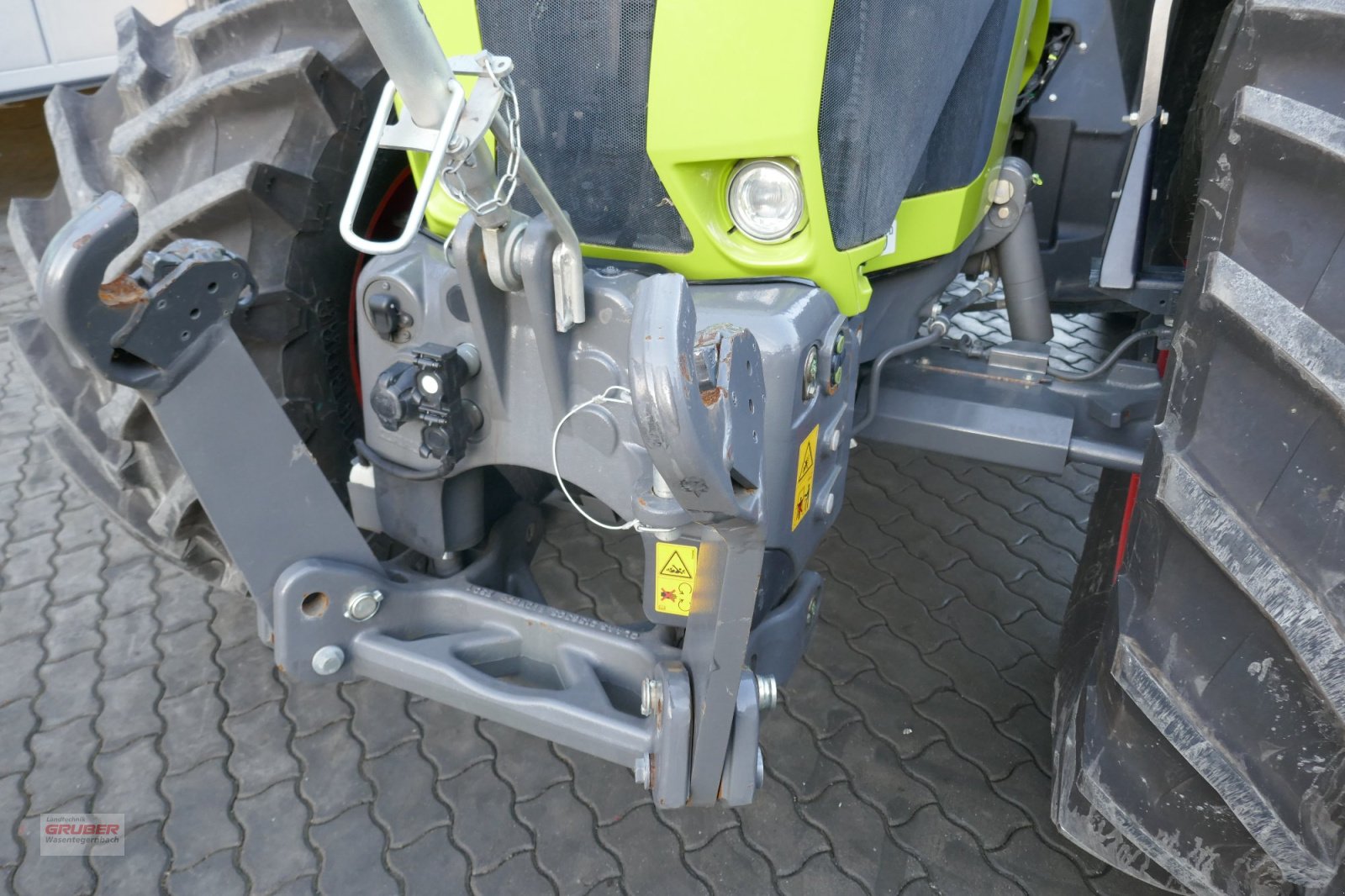 Traktor van het type CLAAS Arion 630 CMATIC CEBIS, Gebrauchtmaschine in Dorfen (Foto 4)