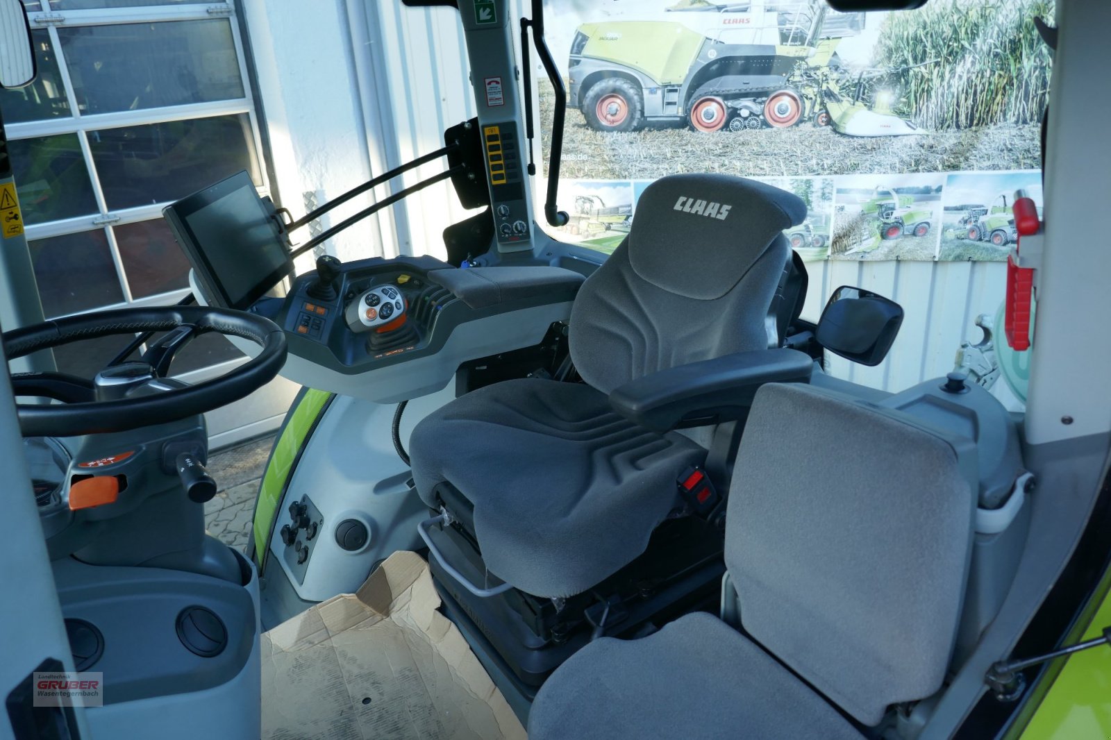 Traktor van het type CLAAS Arion 630 CMATIC CEBIS, Gebrauchtmaschine in Dorfen (Foto 10)