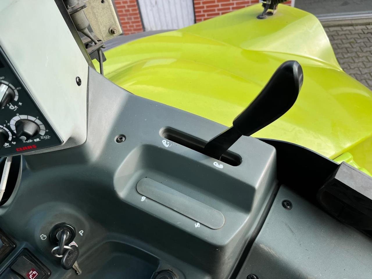 Traktor a típus CLAAS ARION 630 CMATIC CIS, Gebrauchtmaschine ekkor: Tim (Kép 15)