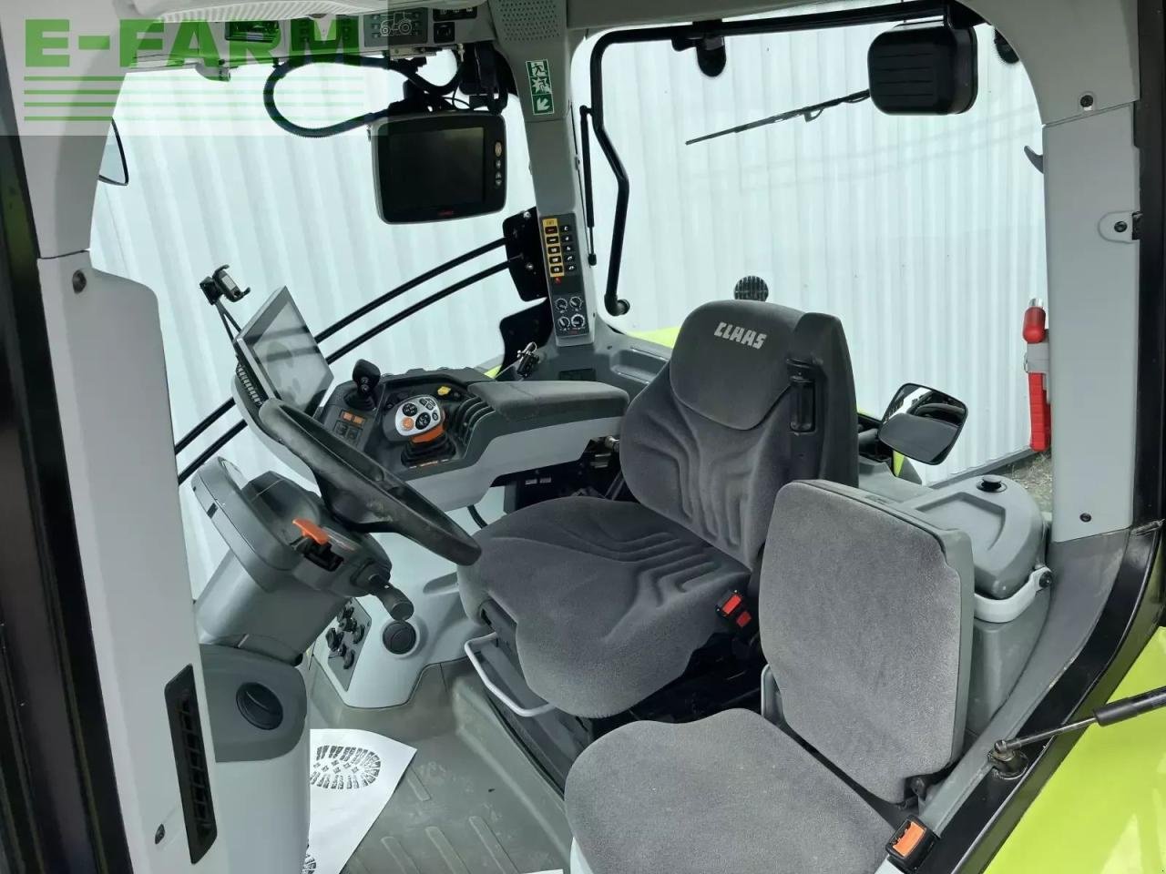 Traktor типа CLAAS arion 630 cmatic + gps s10 rtk CMATIC, Gebrauchtmaschine в AILLAS (33 - GIRONDE) (Фотография 7)