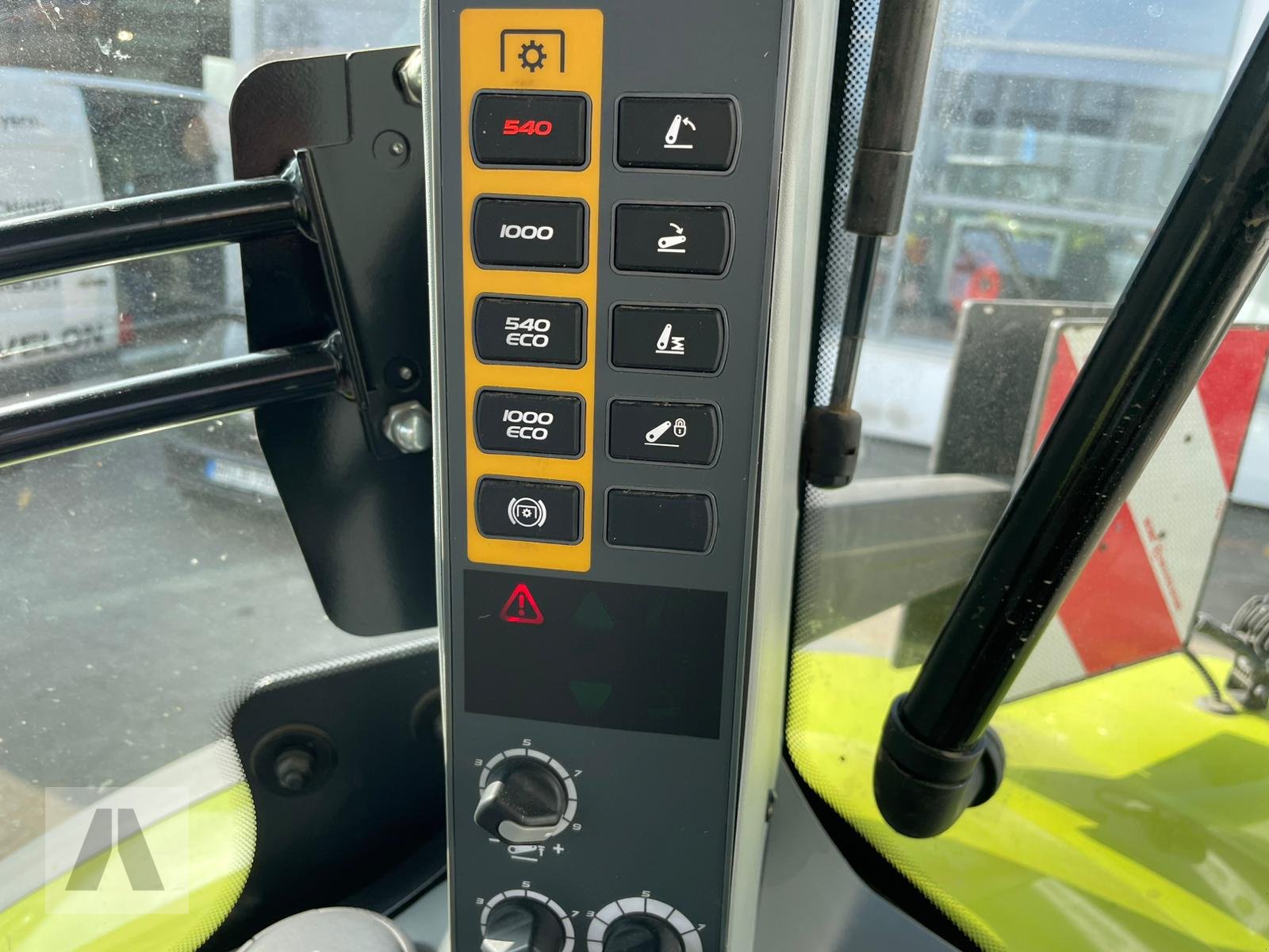 Traktor типа CLAAS Arion 630 CMATIC, Gebrauchtmaschine в Regensburg (Фотография 15)