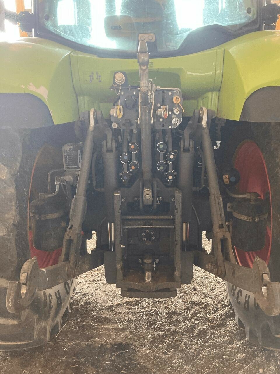 Traktor typu CLAAS ARION 630 CONCEPT, Gebrauchtmaschine v ST CLEMENT DE LA PLACE (Obrázek 5)