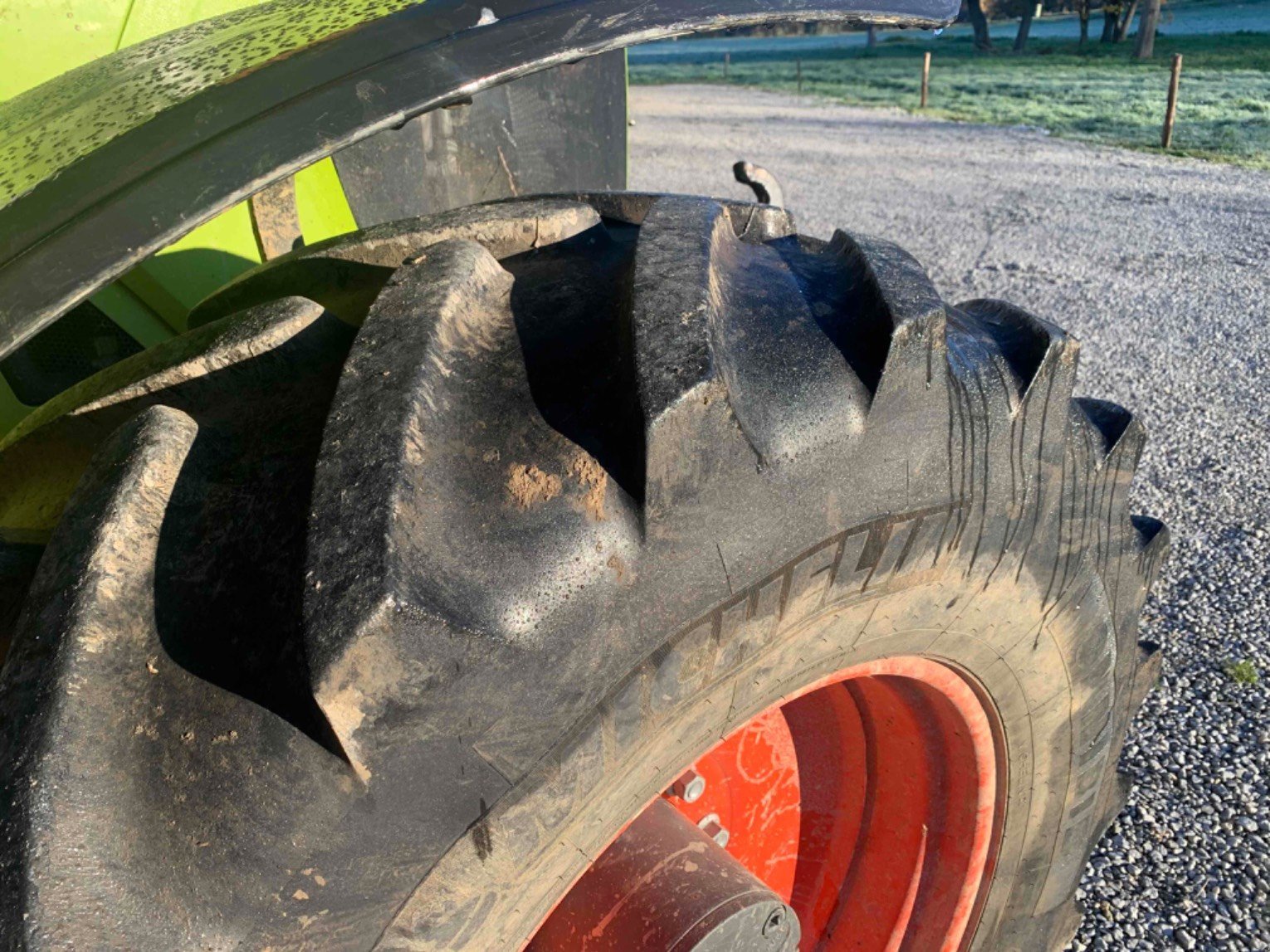 Traktor του τύπου CLAAS ARION 630 HEXASHIFT -, Gebrauchtmaschine σε ORLEIX (Φωτογραφία 10)