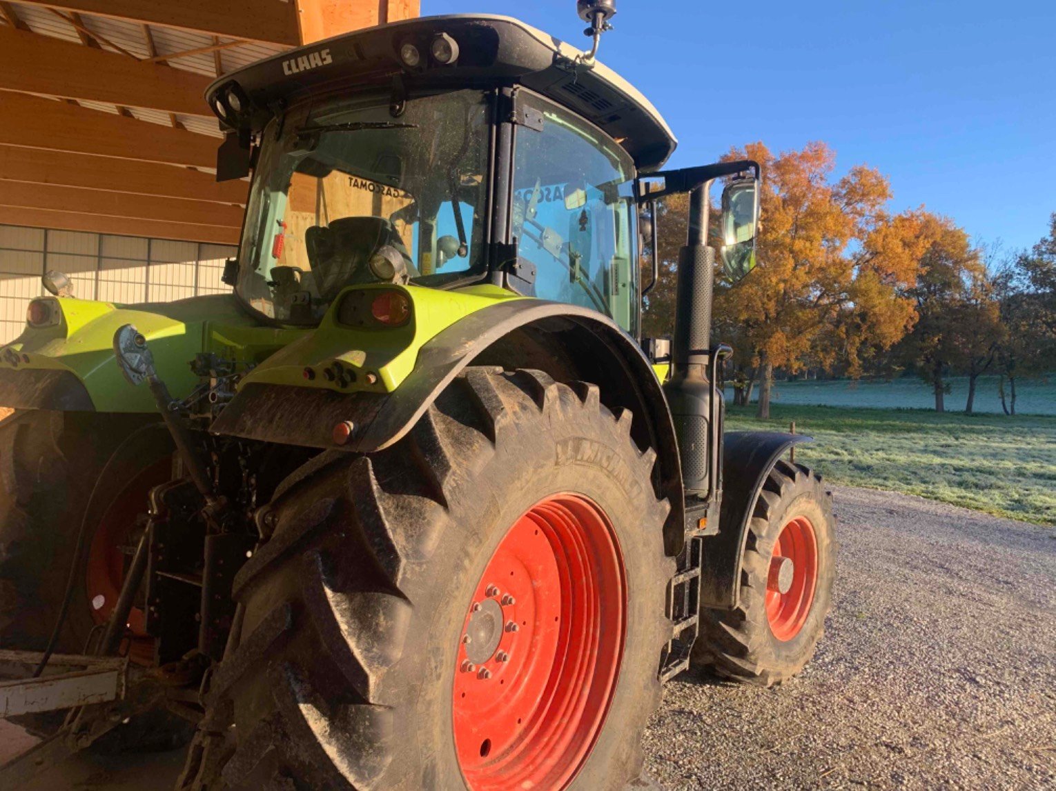 Traktor za tip CLAAS ARION 630 HEXASHIFT -, Gebrauchtmaschine u ORLEIX (Slika 4)
