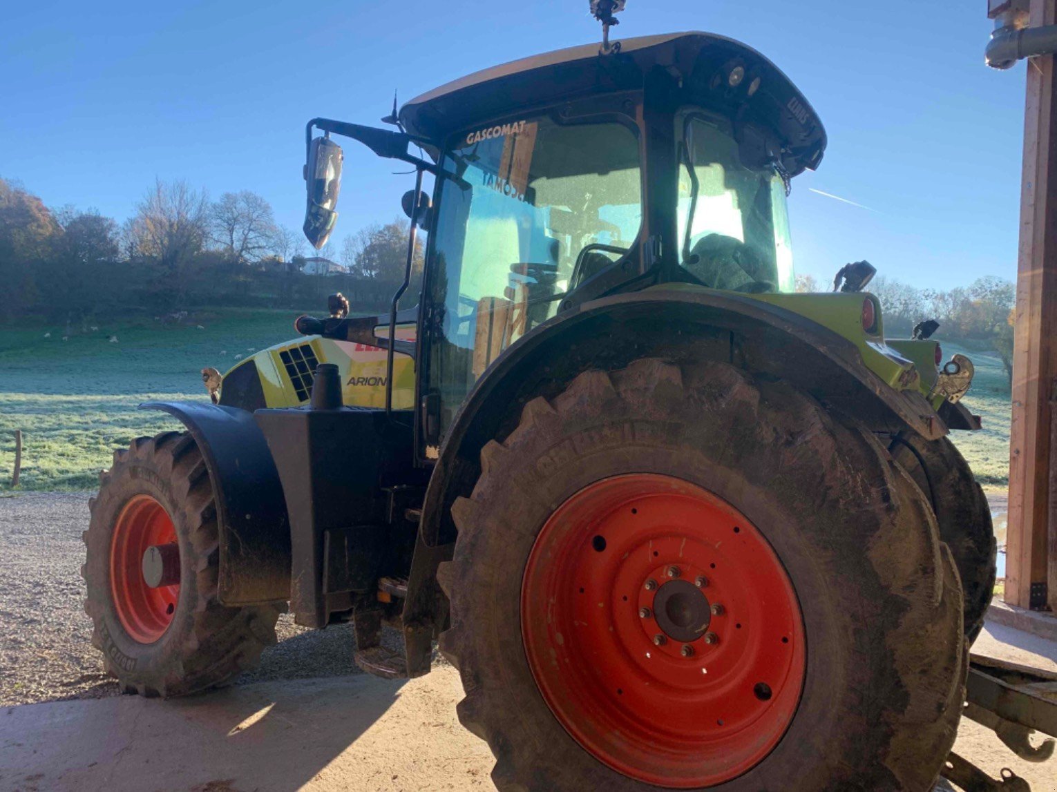 Traktor του τύπου CLAAS ARION 630 HEXASHIFT -, Gebrauchtmaschine σε ORLEIX (Φωτογραφία 4)