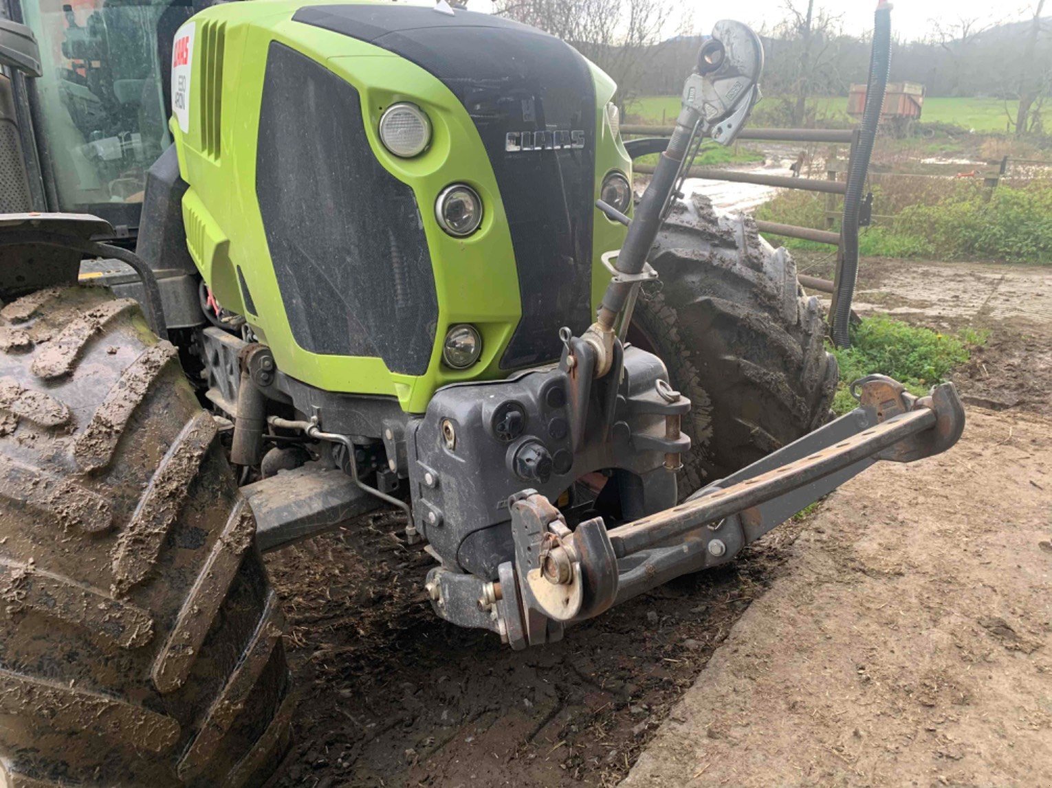 Traktor typu CLAAS ARION 630 SUR MESURE, Gebrauchtmaschine v ORLEIX (Obrázok 9)