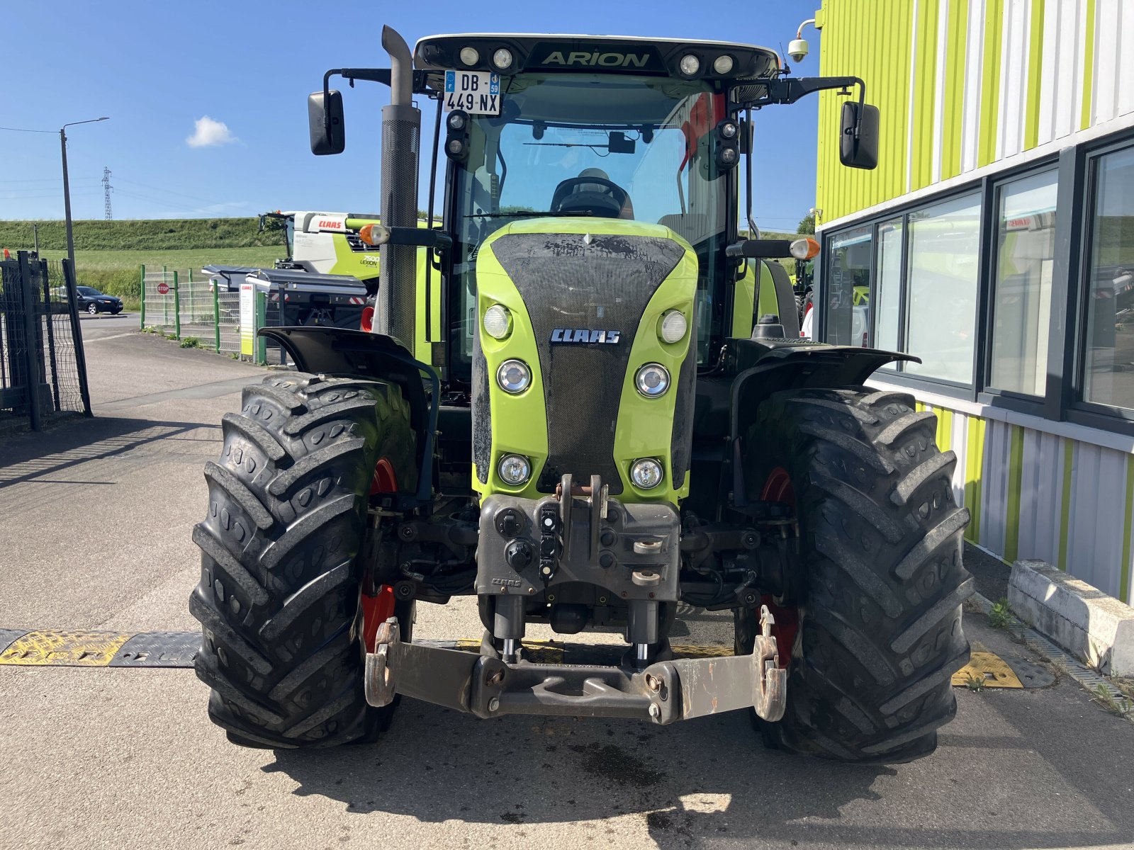 Traktor του τύπου CLAAS ARION 630 T4I CIS, Gebrauchtmaschine σε BLENDECQUES (Φωτογραφία 3)