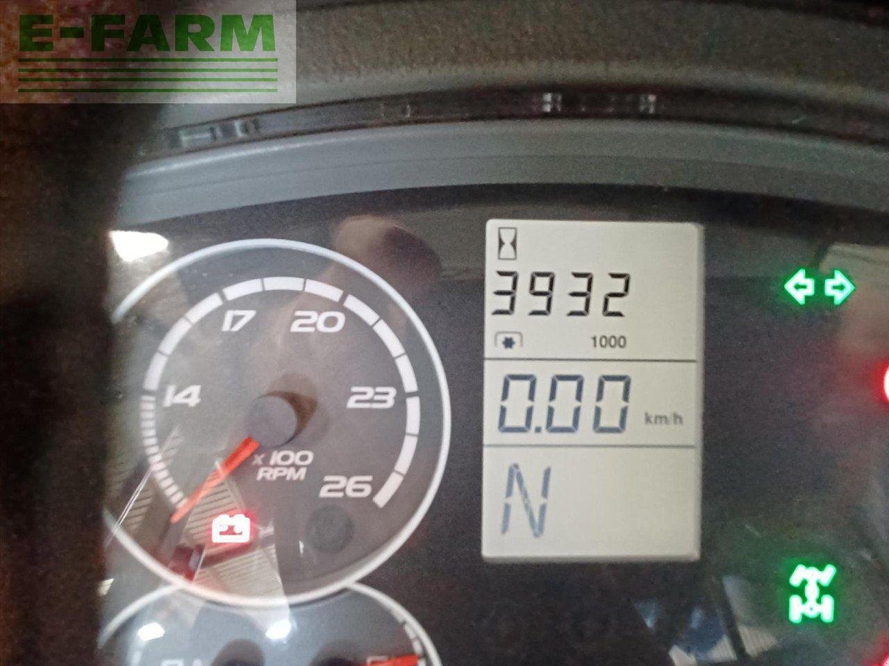 Traktor of the type CLAAS ARION 630, Gebrauchtmaschine in ALNWICK (Picture 4)