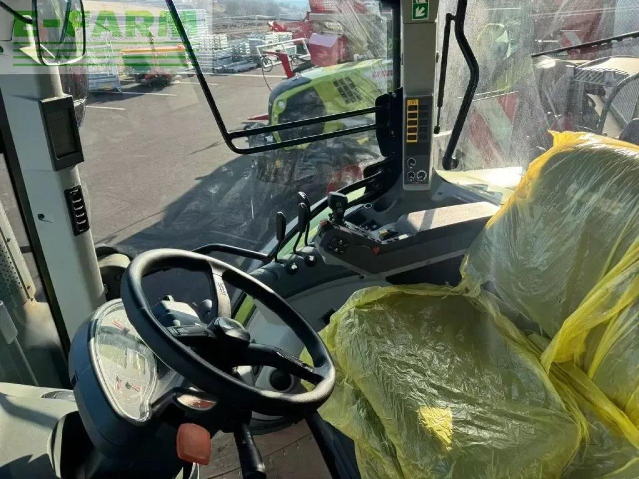 Traktor tipa CLAAS arion 630, Gebrauchtmaschine u SAINTE-GENEVIÈVE-SUR-ARGENCE (Slika 4)