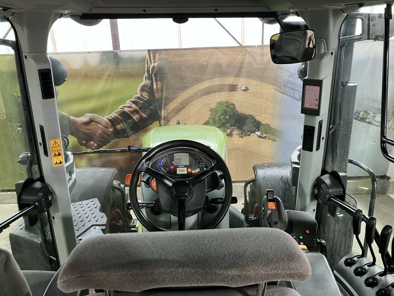 Traktor of the type CLAAS ARION 630, Gebrauchtmaschine in NOGENT (Picture 10)