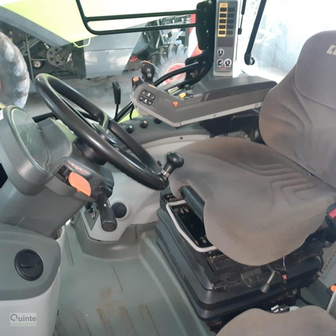 Traktor del tipo CLAAS Arion 630, Gebrauchtmaschine en Lichtenau-Kleinenberg (Imagen 5)